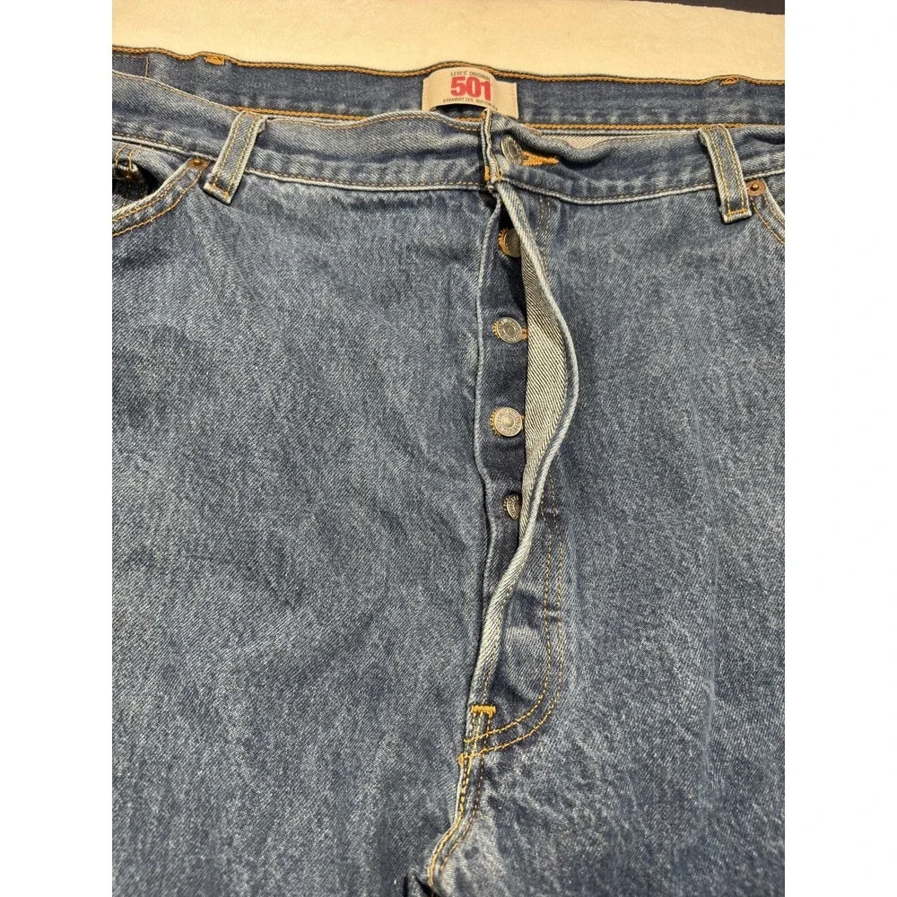 Levis 501 Jeans Mens 46x32 Blue Denim Button Fly Straight Leg Medium Wash XX
